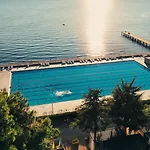 Szálloda - & Adria 4*