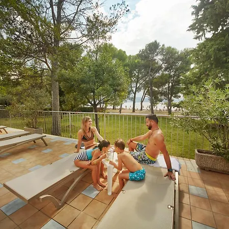 - & Adria ホテル アンカラン