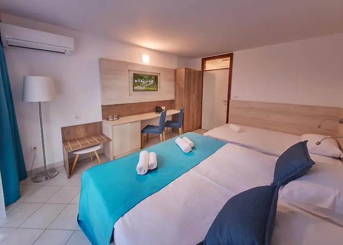 Otel - & Adria Ankaran